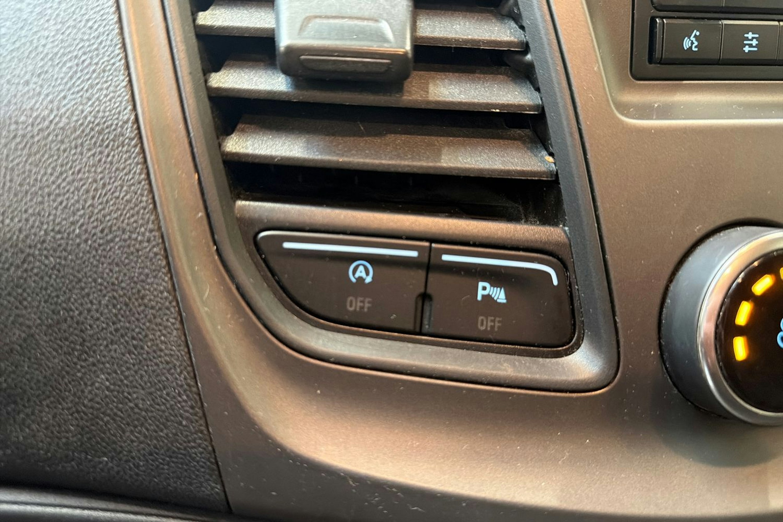 valkoinen Ford Transit Custom 2019 kuva 13.