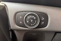 valkoinen Ford Transit Custom 2019 kuva 15.