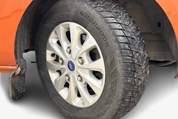 punainen Ford Transit Custom 2019 kuva 9.