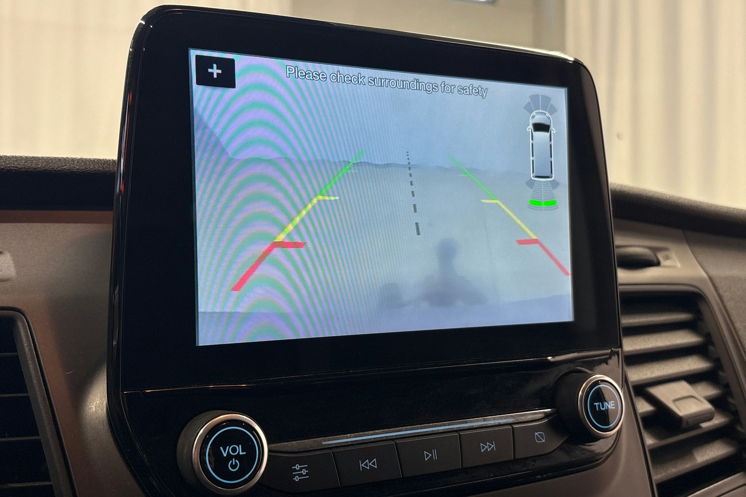 punainen Ford Transit Custom 2019 kuva 17.