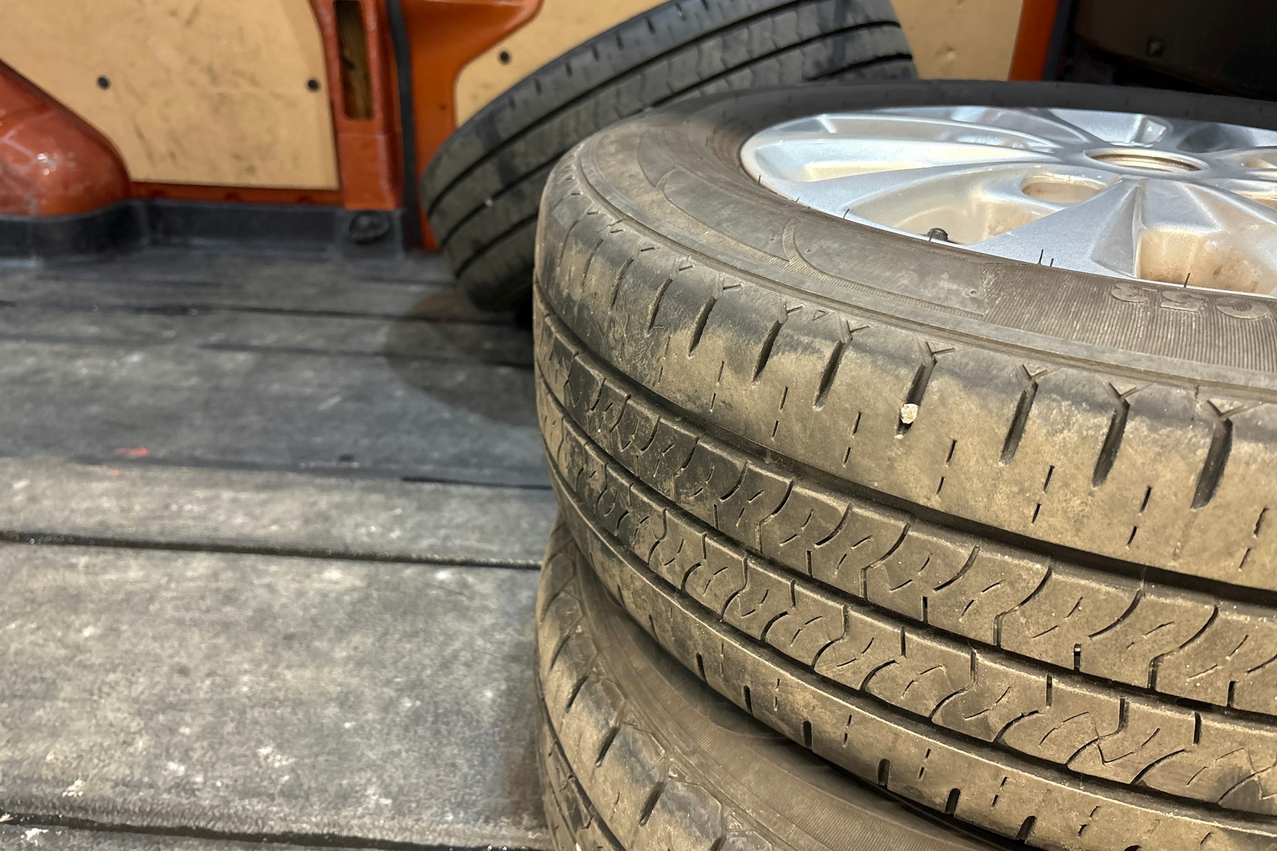 punainen Ford Transit Custom 2019 kuva 21.