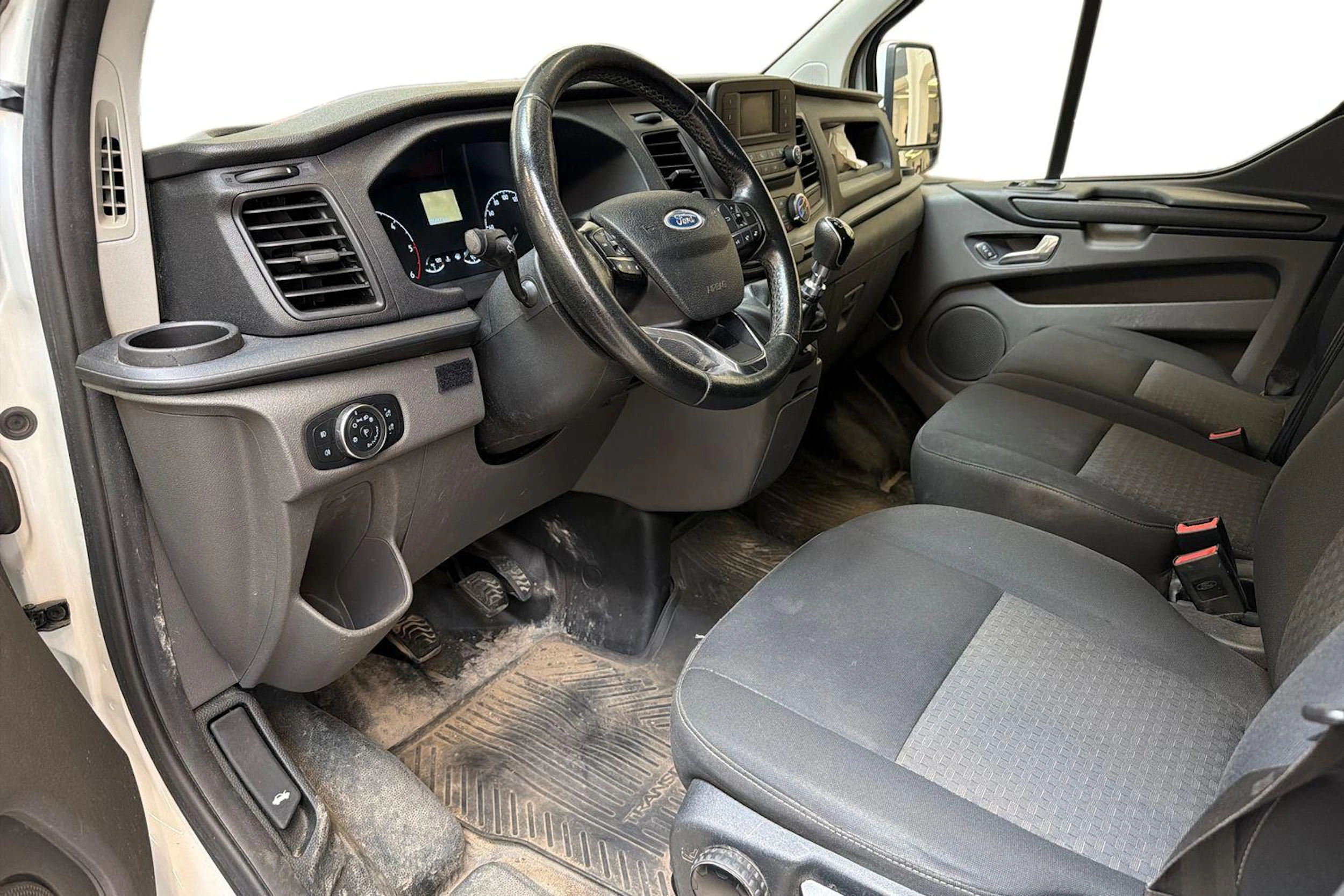 valkoinen Ford Transit Custom 2019 kuva 3.