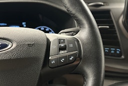 valkoinen Ford Transit Custom 2020 kuva 13.