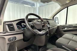 valkoinen Ford Transit Custom 2020 kuva 9.