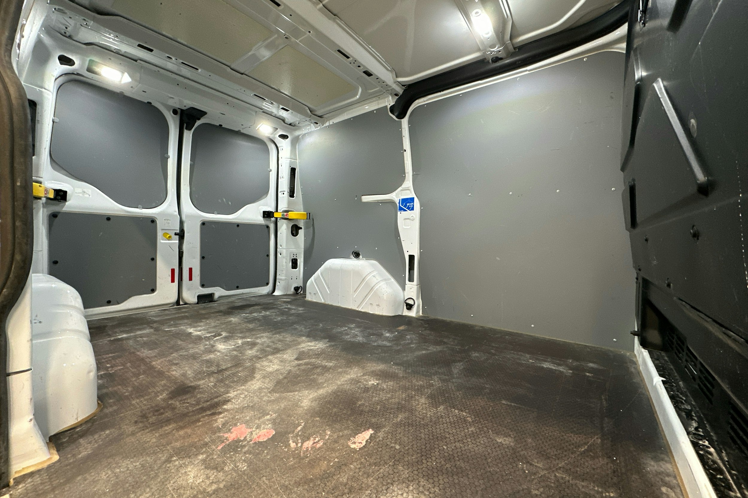 valkoinen Ford Transit Custom 2020 kuva 17.