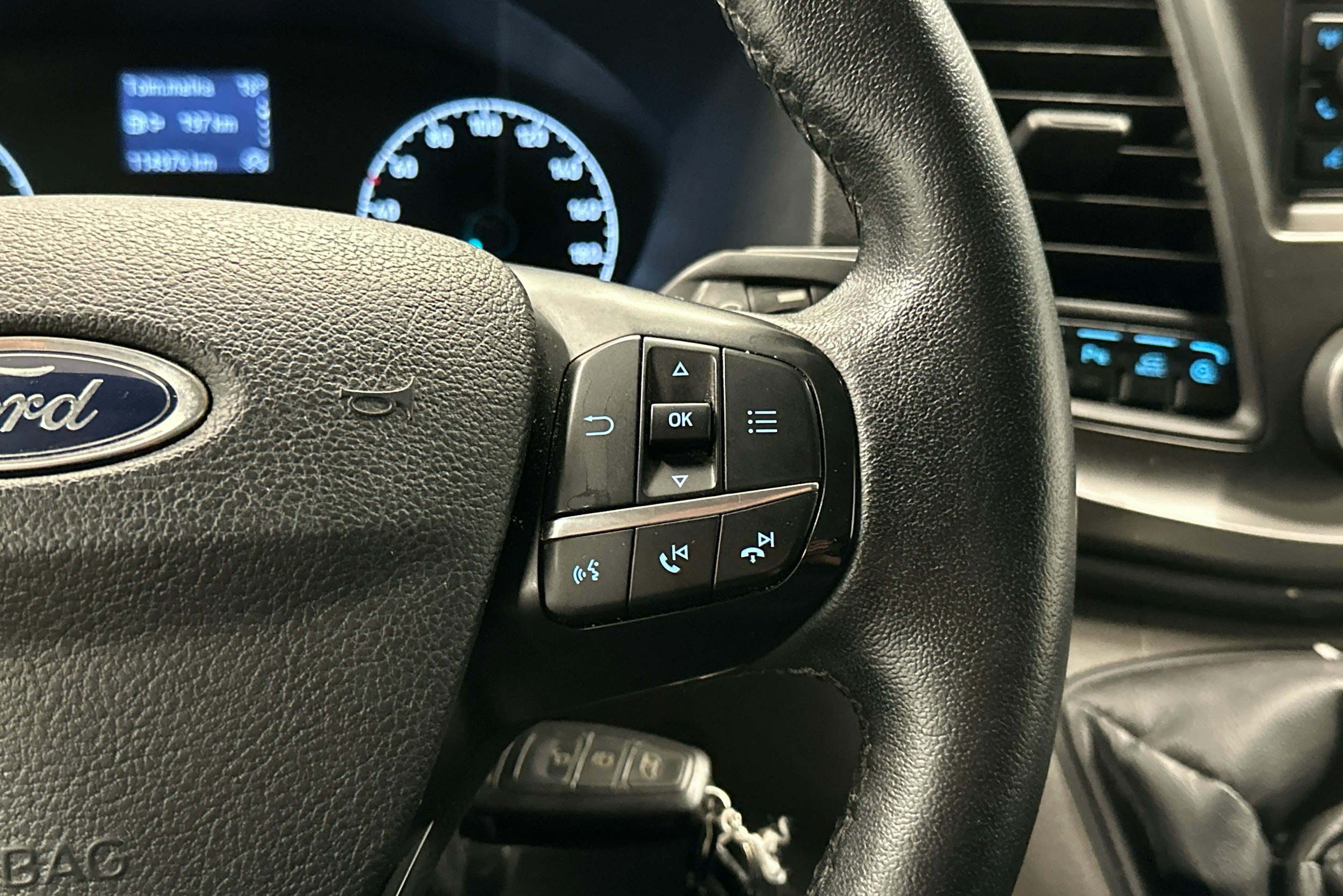 valkoinen Ford Transit Custom 2020 kuva 8.