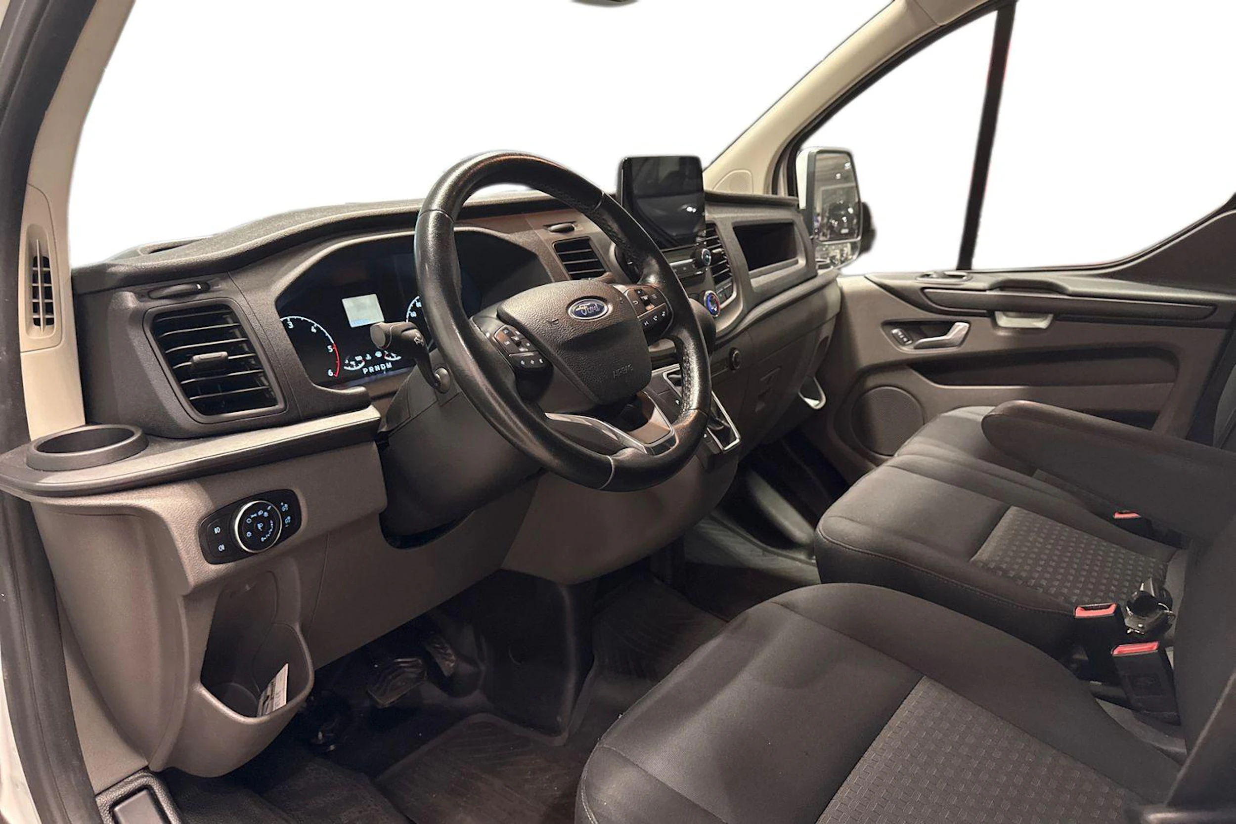 valkoinen Ford Transit Custom 2020 kuva 3.