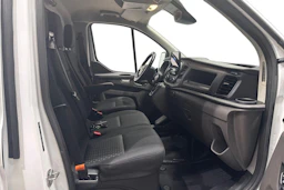 valkoinen Ford Transit Custom 2020 kuva 11.