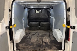valkoinen Ford Transit Custom 2020 kuva 14.