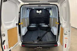 valkoinen Ford Transit Custom 2020 kuva 15.
