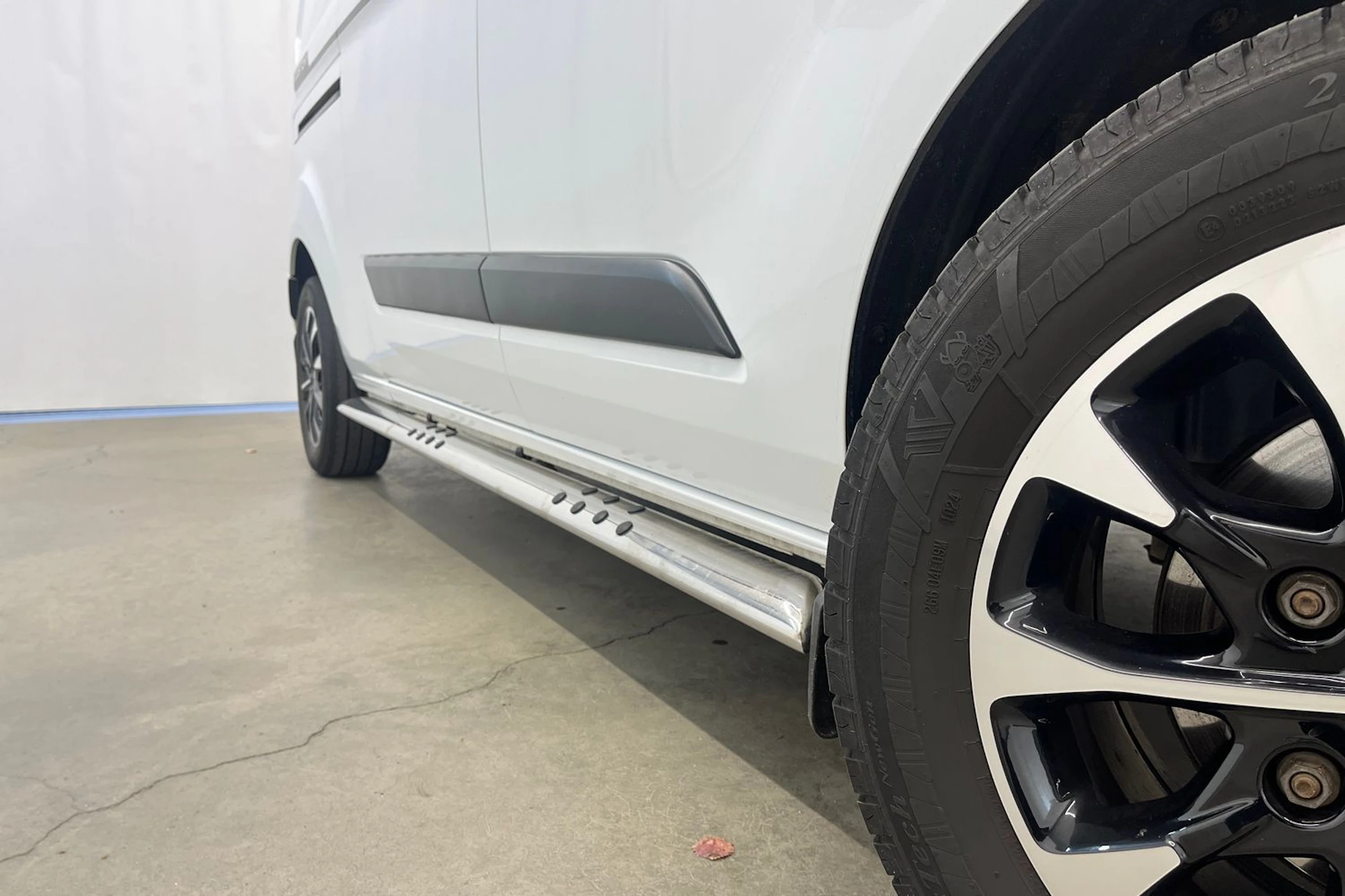 valkoinen Ford Transit Custom 2020 kuva 27.