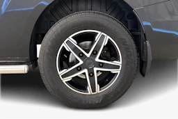 musta Ford Transit Custom 2020 kuva 12.