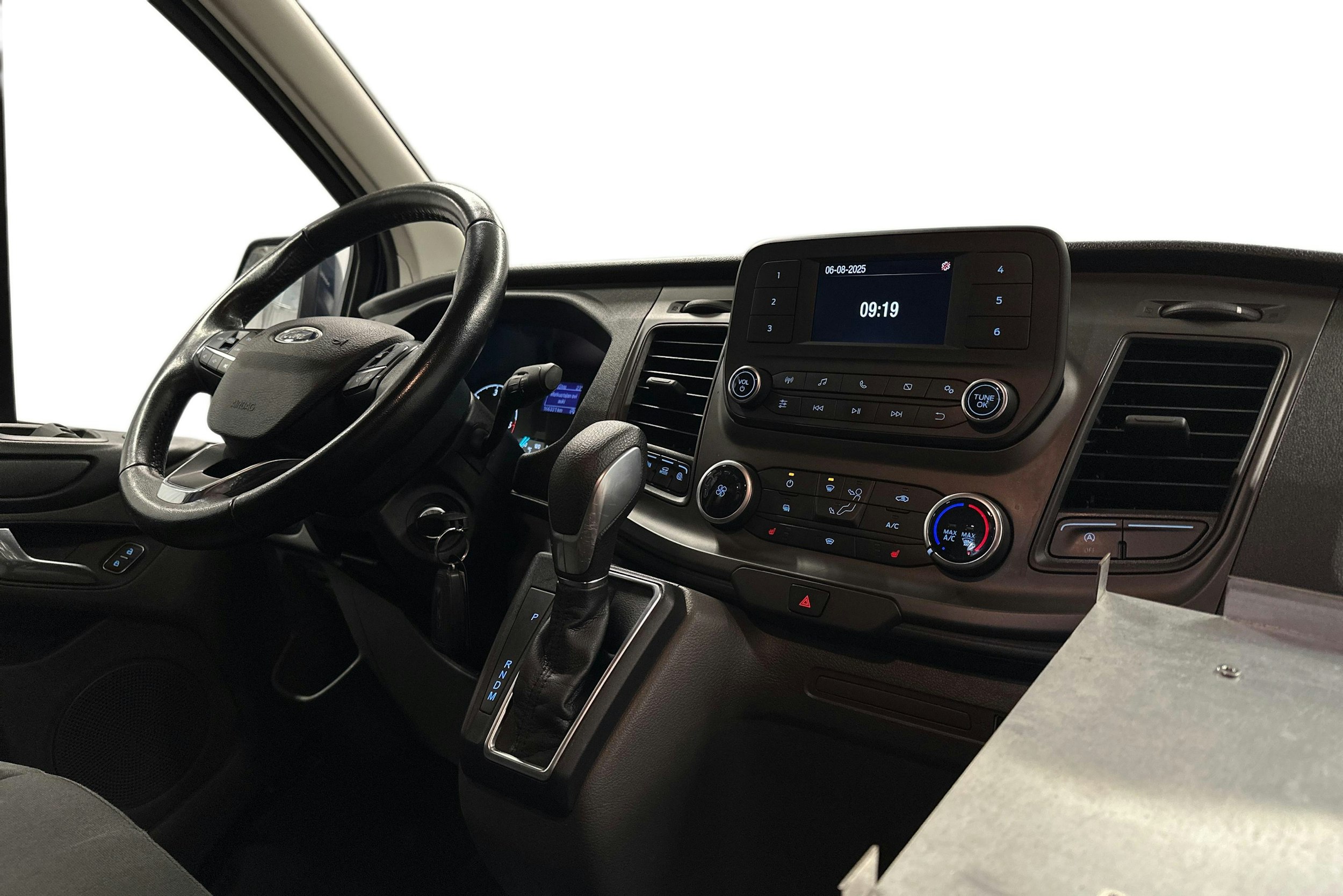 sininen Ford Transit Custom 2020 kuva 7.