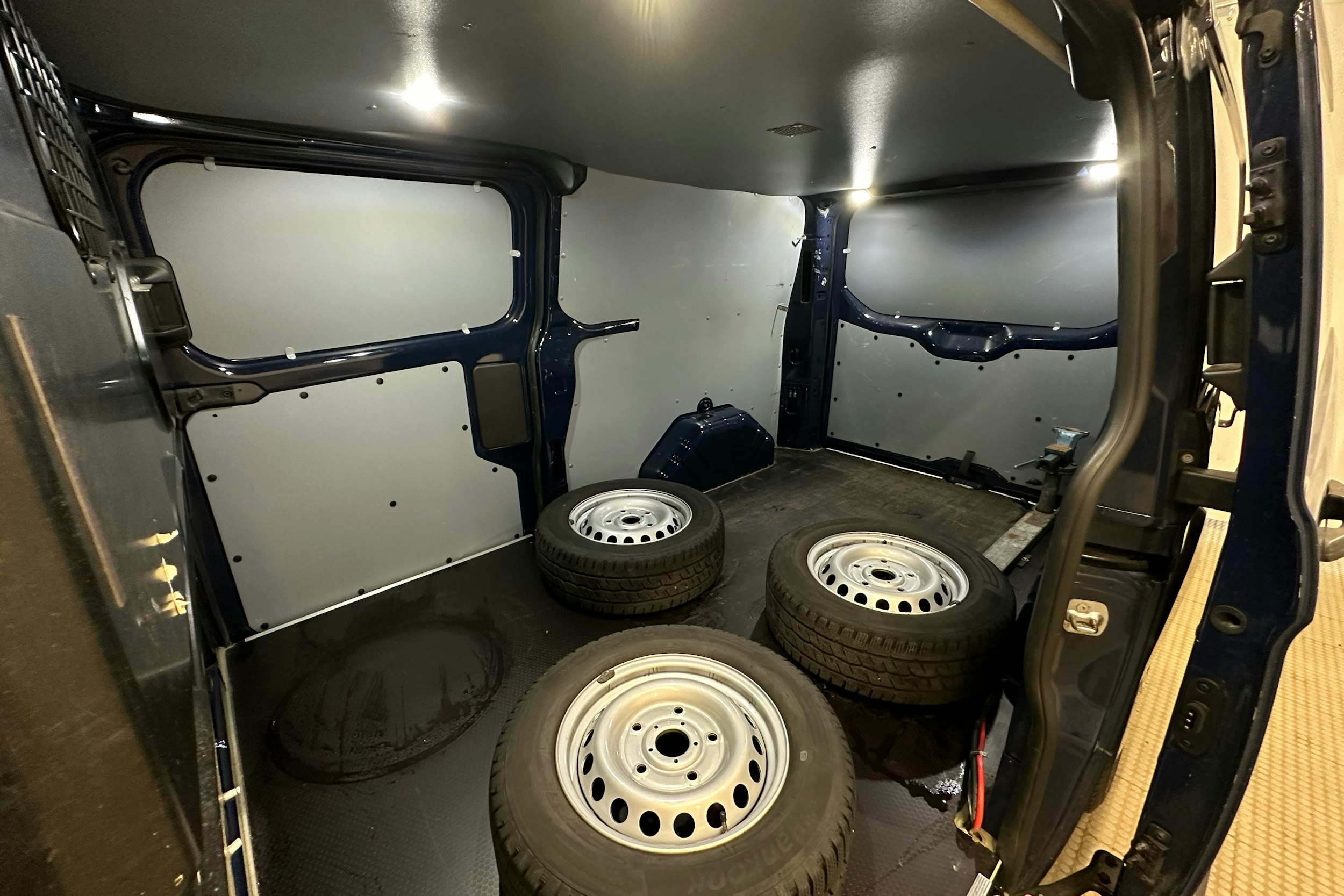 sininen Ford Transit Custom 2020 kuva 19.