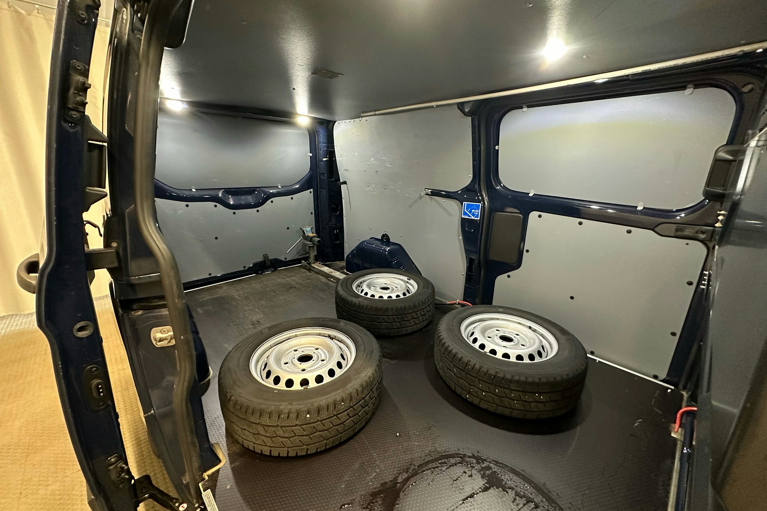 sininen Ford Transit Custom 2020 kuva 21.