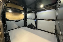 musta Ford Transit Custom 2020 kuva 11.