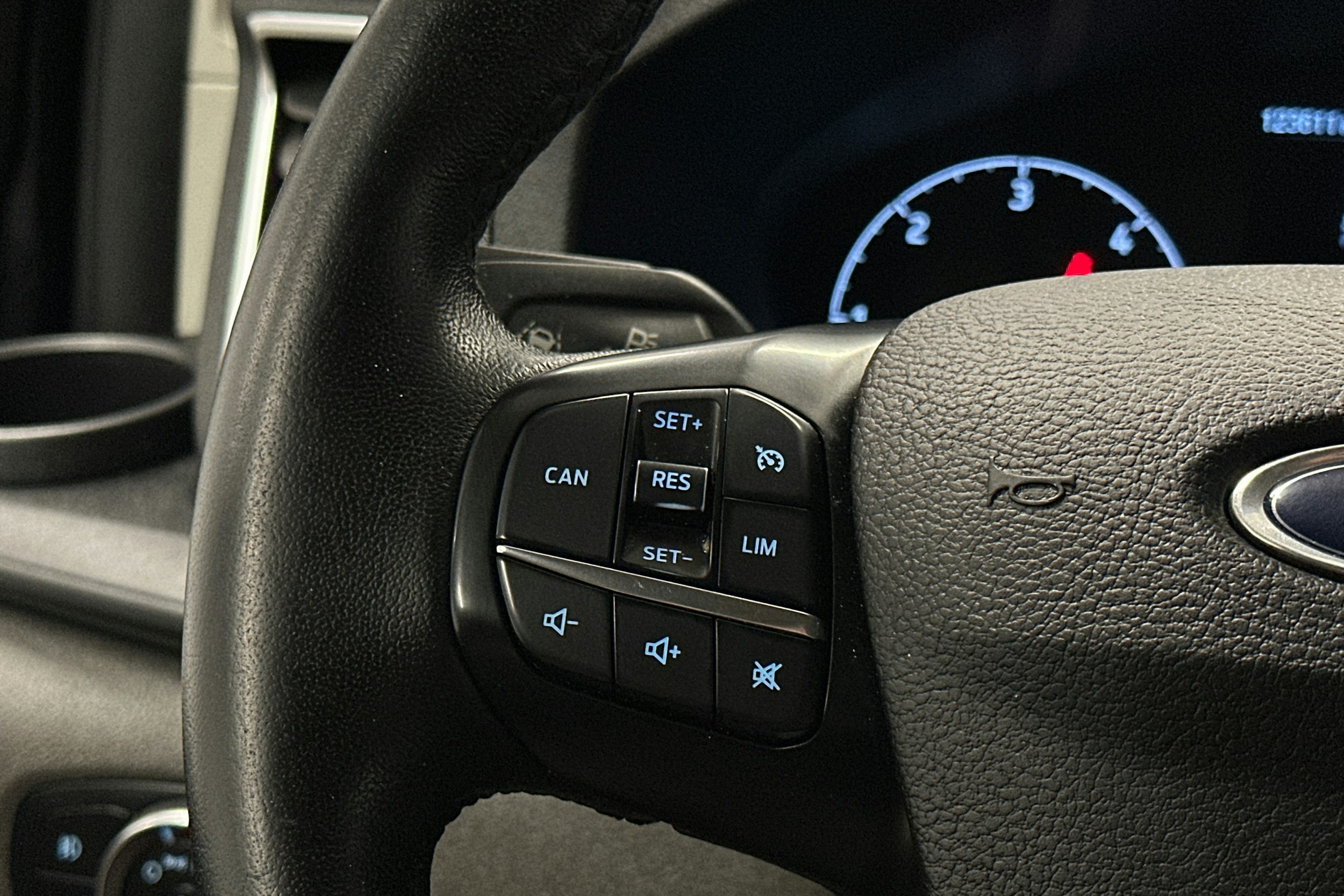 musta Ford Transit Custom 2020 kuva 14.