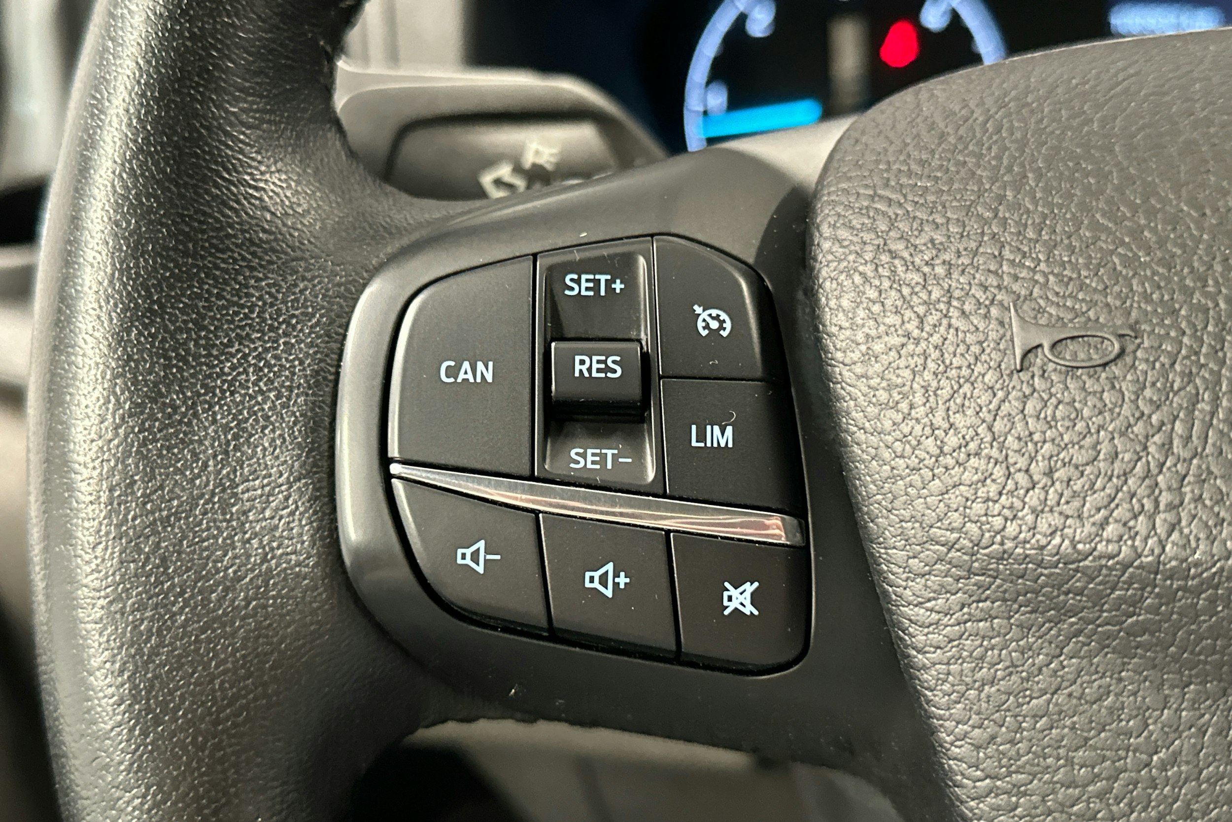 valkoinen Ford Transit Custom 2020 kuva 10.