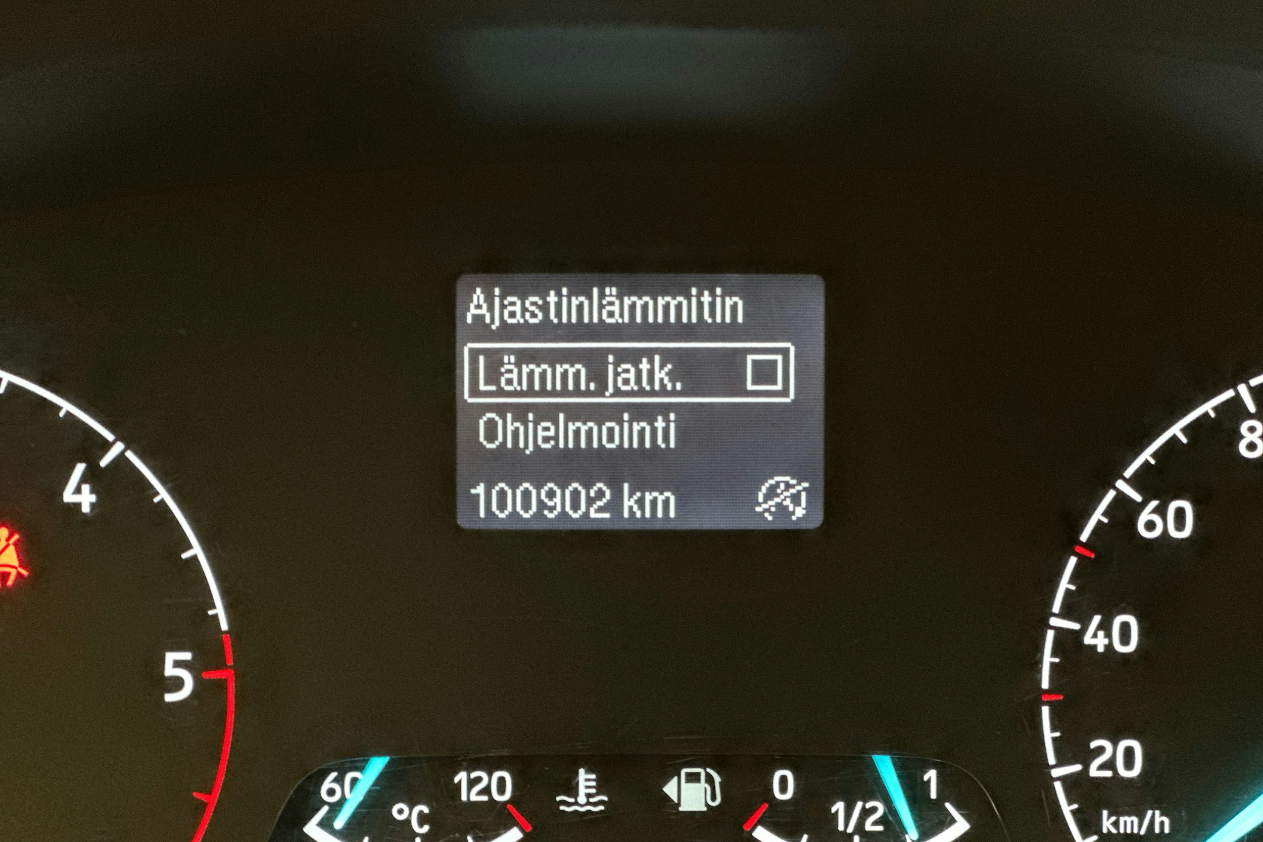 valkoinen Ford Transit Custom 2020 kuva 13.