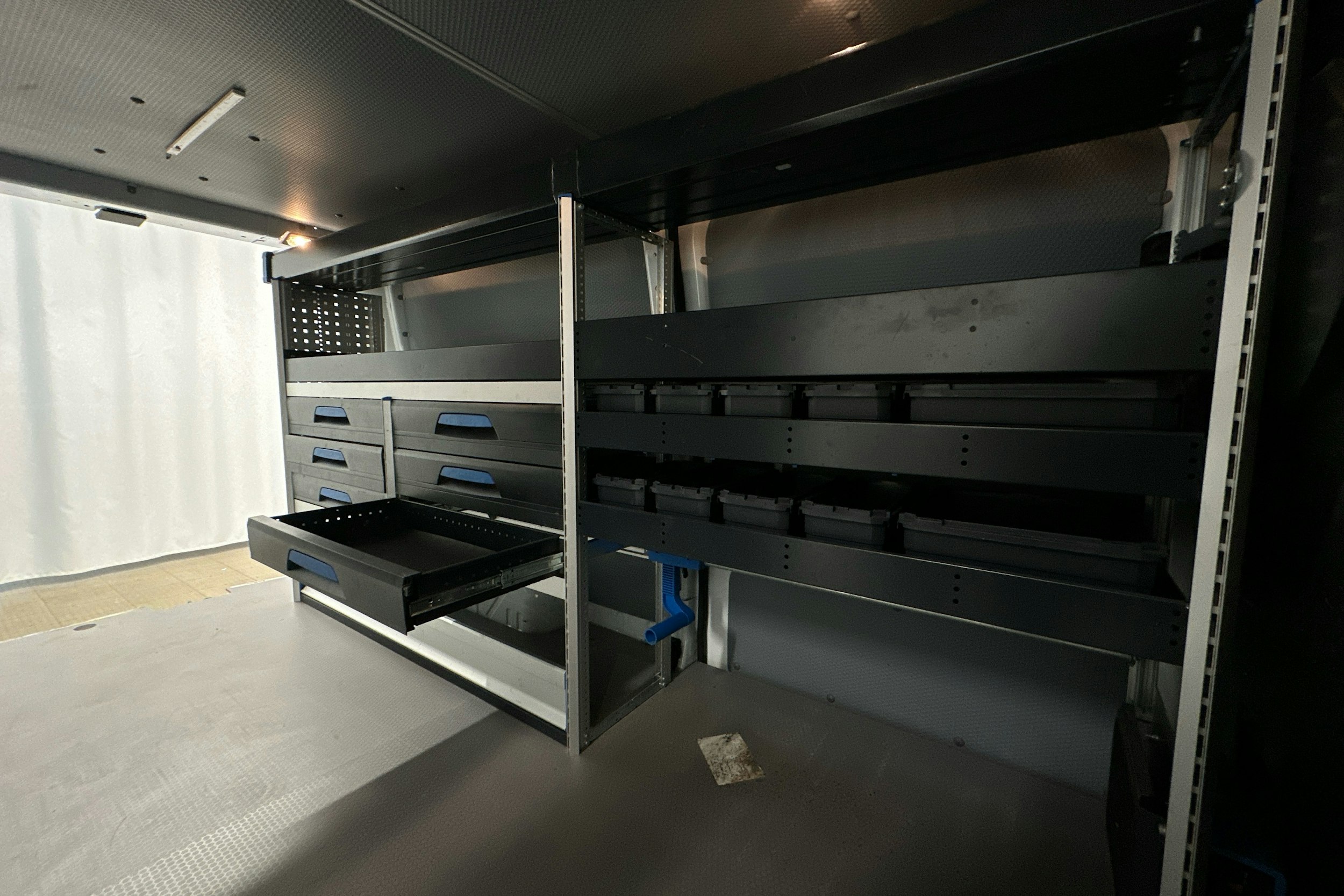 valkoinen Ford Transit Custom 2020 kuva 20.