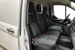 valkoinen Ford Transit Custom 2020 kuva 11.
