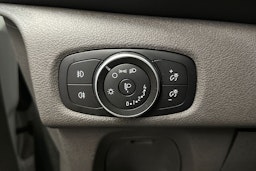 valkoinen Ford Transit Custom 2020 kuva 15.