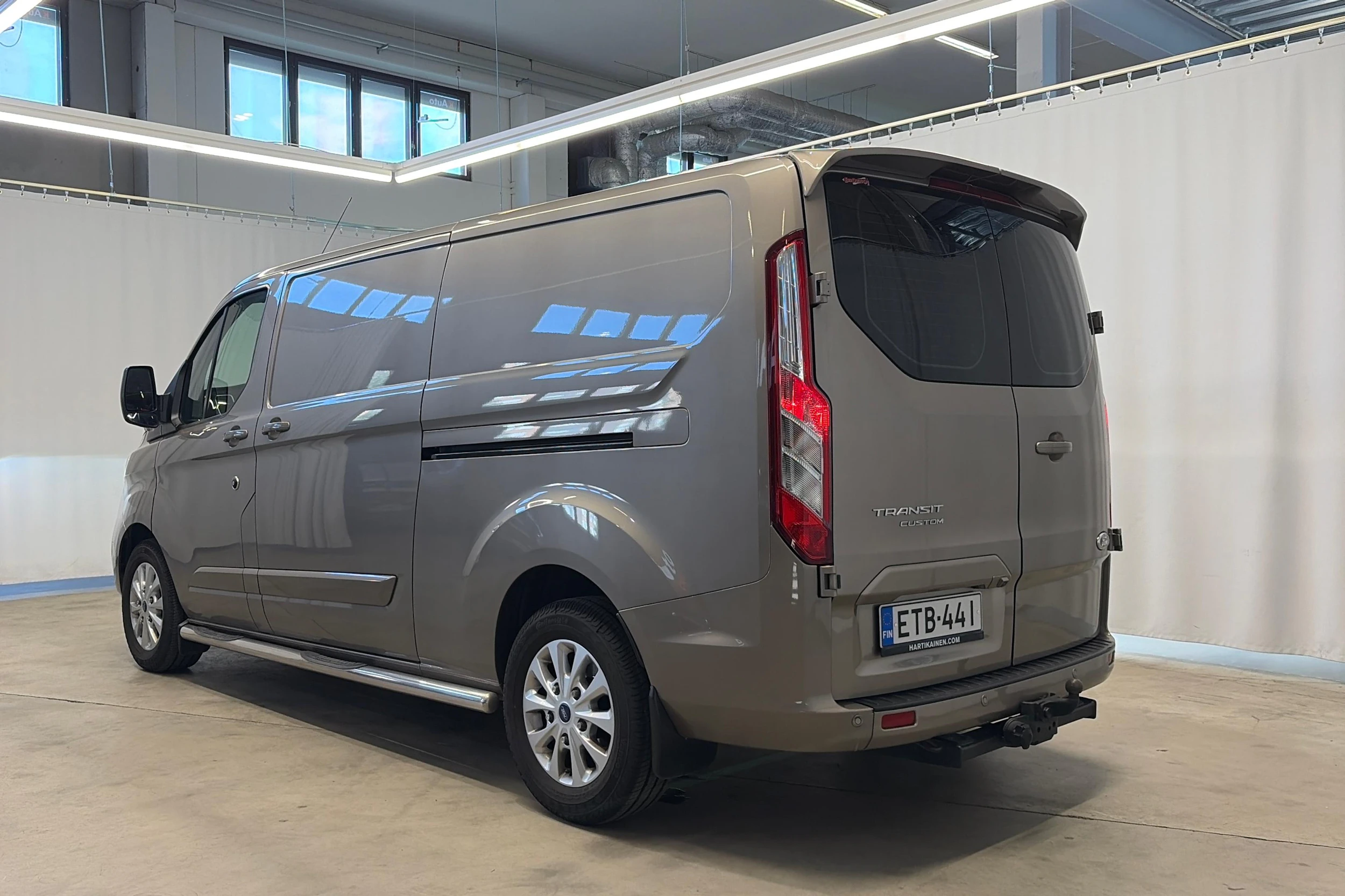harmaa Ford Transit Custom 2020 kuva 6.