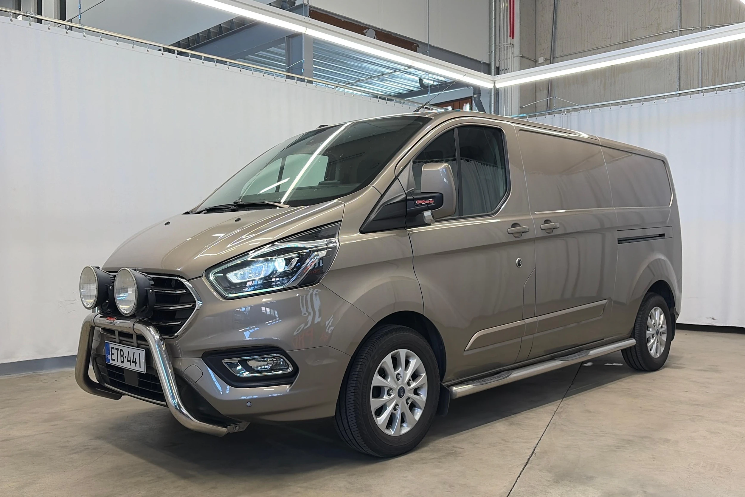 harmaa Ford Transit Custom 2020 kuva 7.