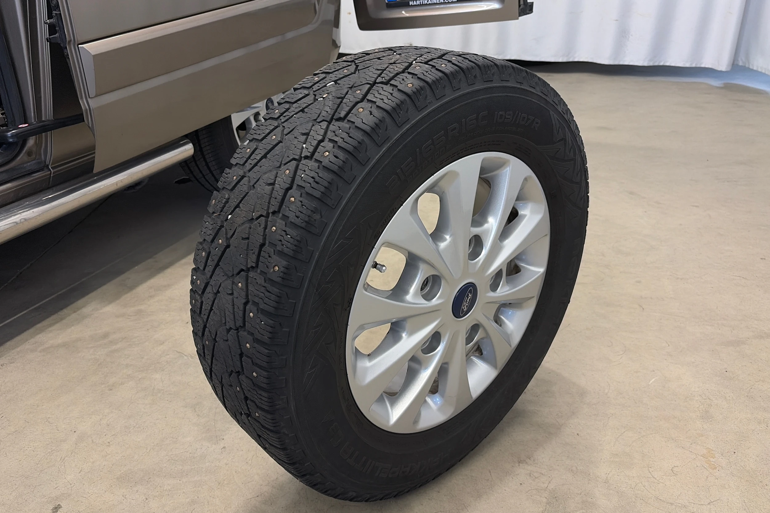 harmaa Ford Transit Custom 2020 kuva 24.