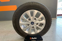 Punainen Ford Transit Custom 2020 kuva 13.