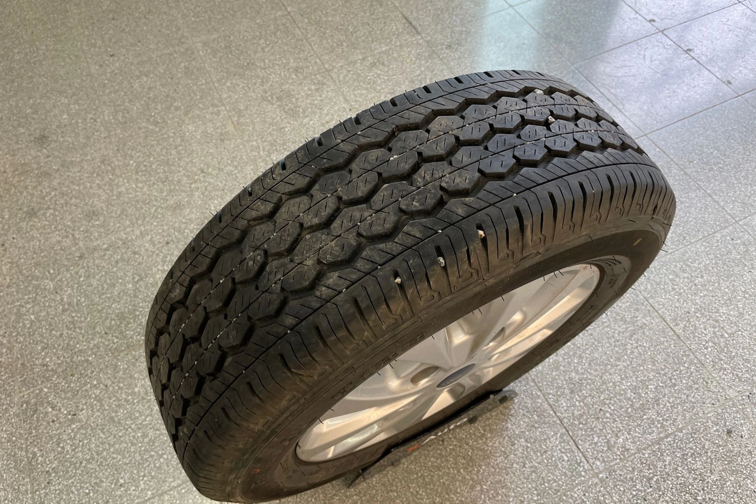 Punainen Ford Transit Custom 2020 kuva 15.