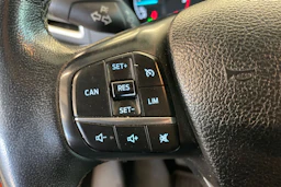 Punainen Ford Transit Custom 2020 kuva 18.