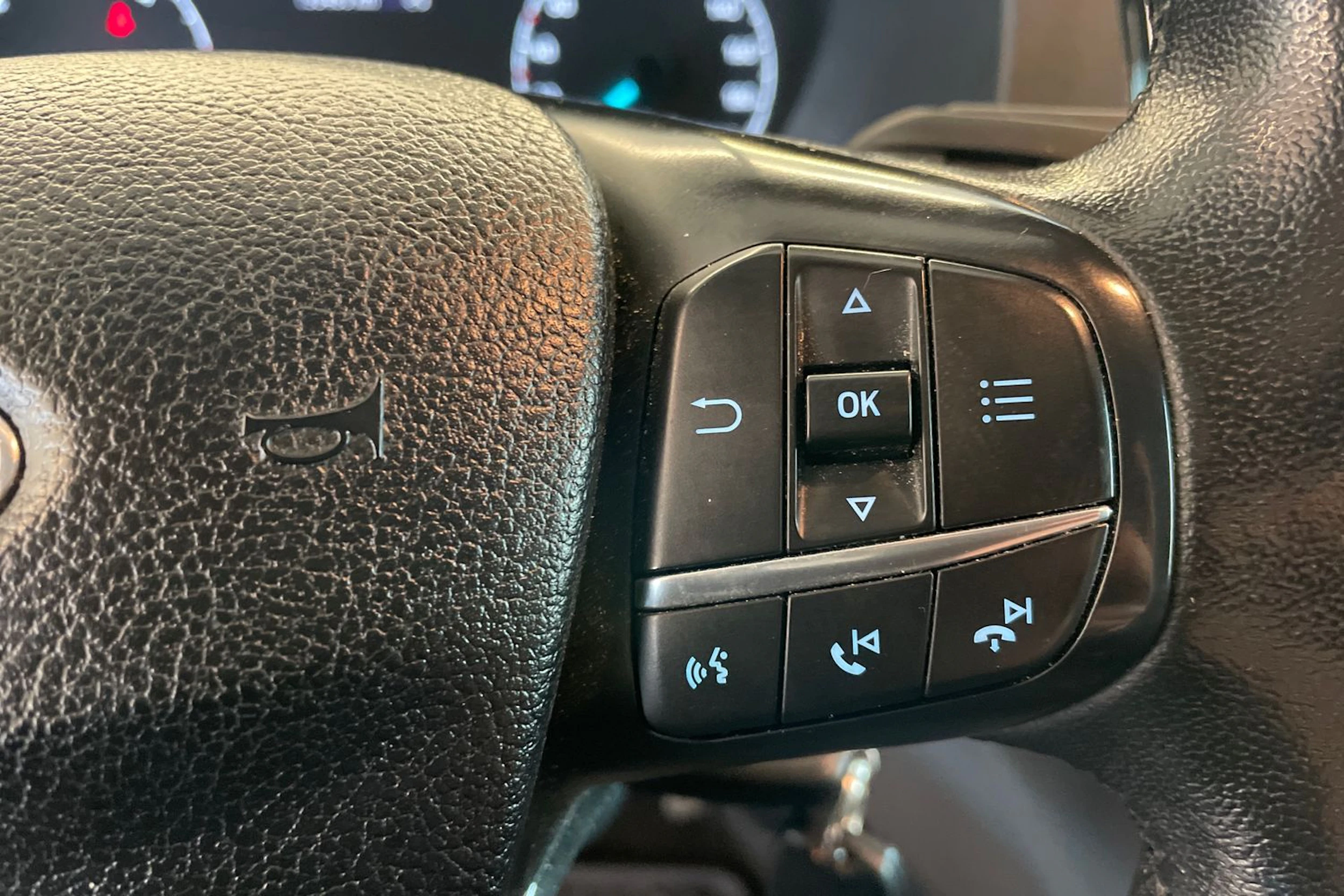 Punainen Ford Transit Custom 2020 kuva 19.