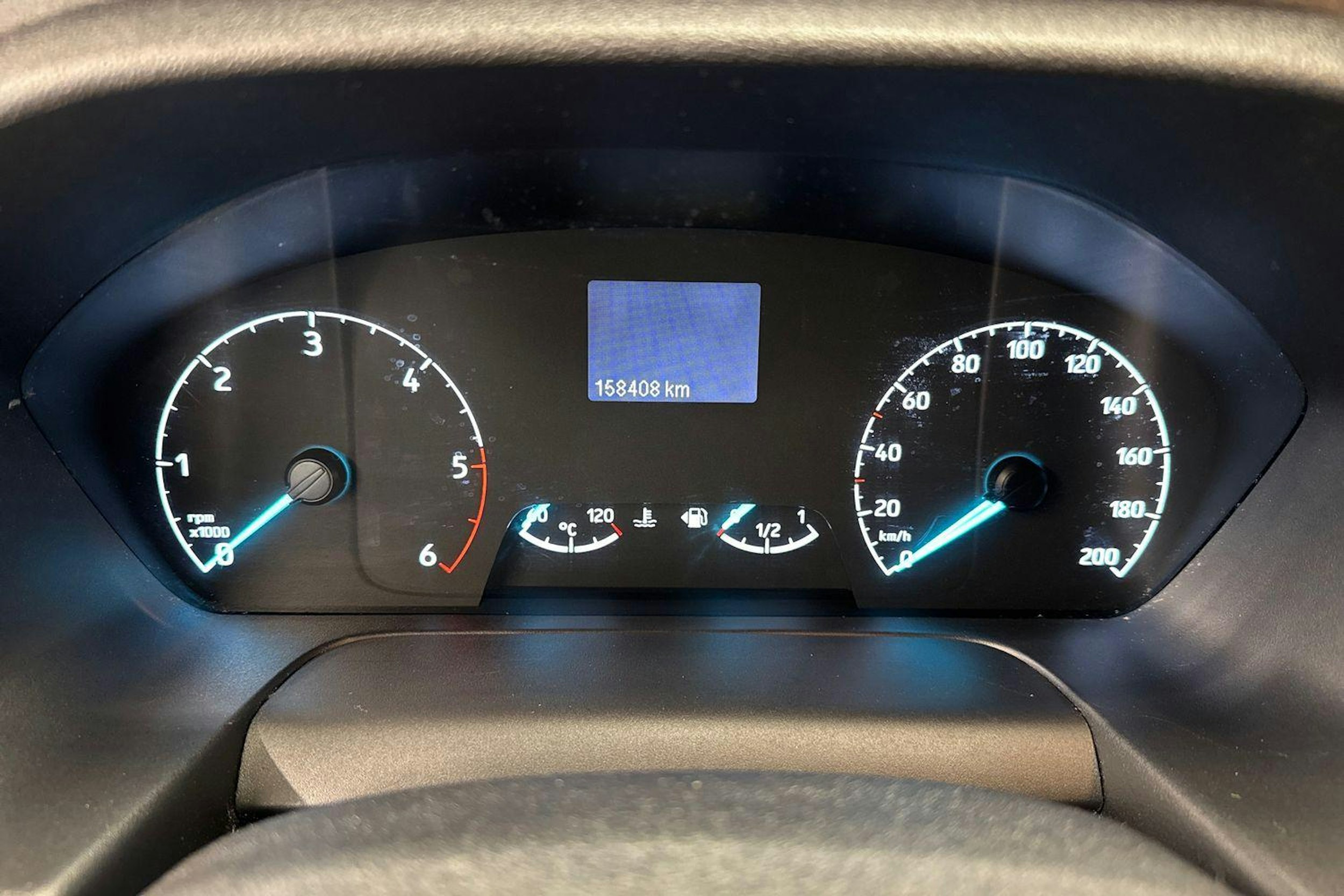 valkoinen Ford Transit Custom 2020 kuva 7.