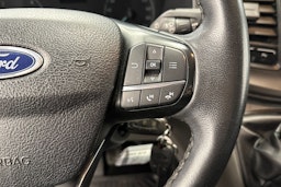 valkoinen Ford Transit Custom 2020 kuva 11.