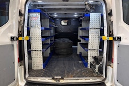 valkoinen Ford Transit Custom 2020 kuva 15.