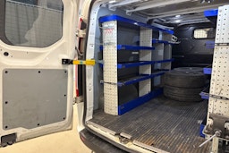 valkoinen Ford Transit Custom 2020 kuva 16.