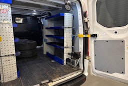 valkoinen Ford Transit Custom 2020 kuva 17.