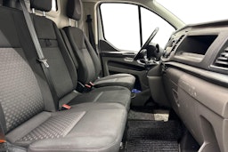 Valkoinen Ford Transit Custom 2020 kuva 11.