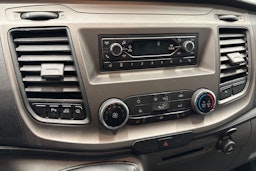 Valkoinen Ford Transit Custom 2020 kuva 18.