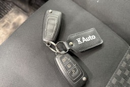 Valkoinen Ford Transit Custom 2020 kuva 21.