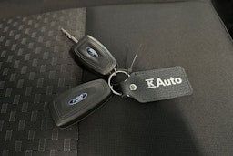 valkoinen Ford Transit Custom 2020 kuva 22.