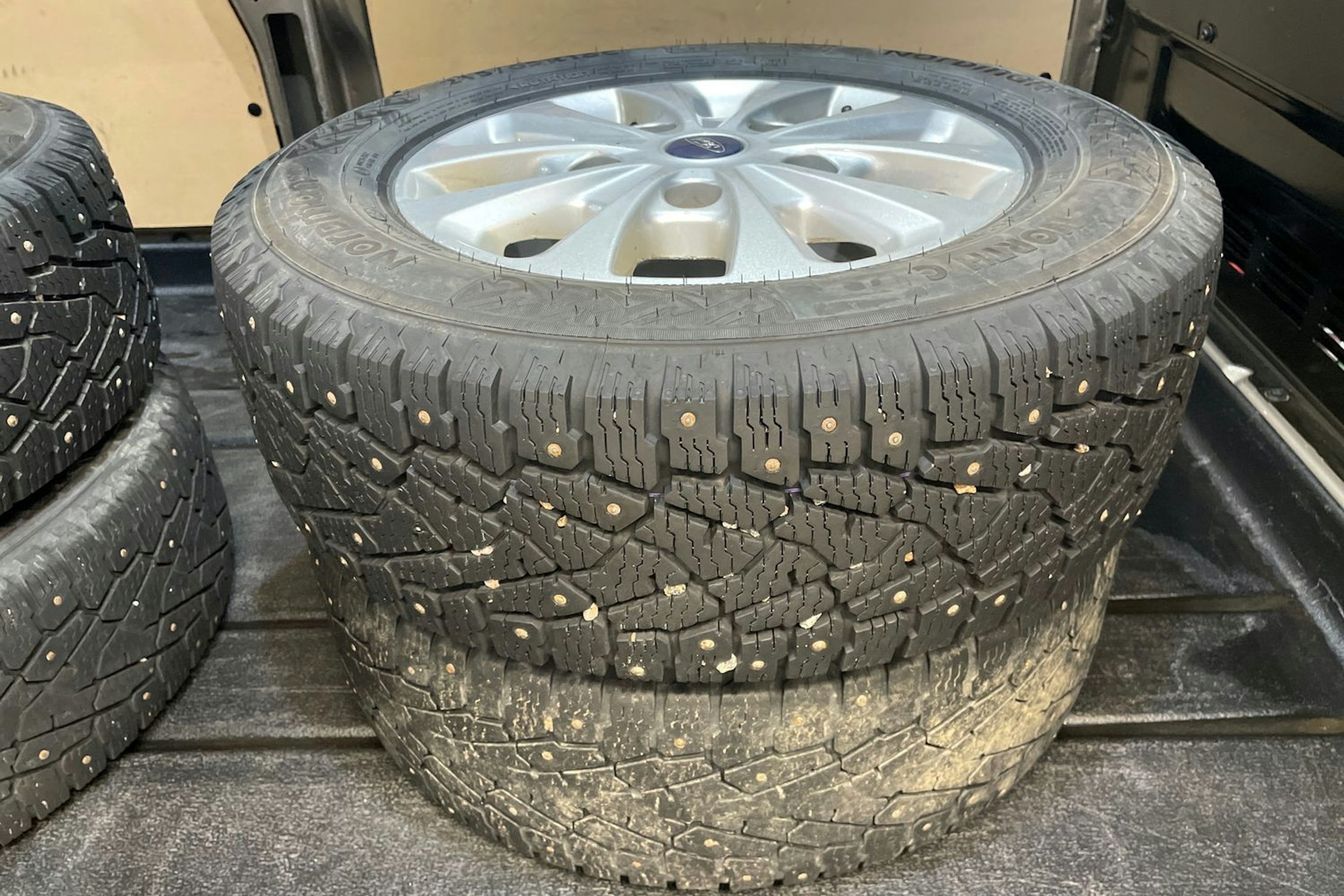 Harmaa Ford Transit Custom 2020 kuva 26.