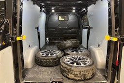 met. musta Ford Transit Custom 2020 kuva 14.
