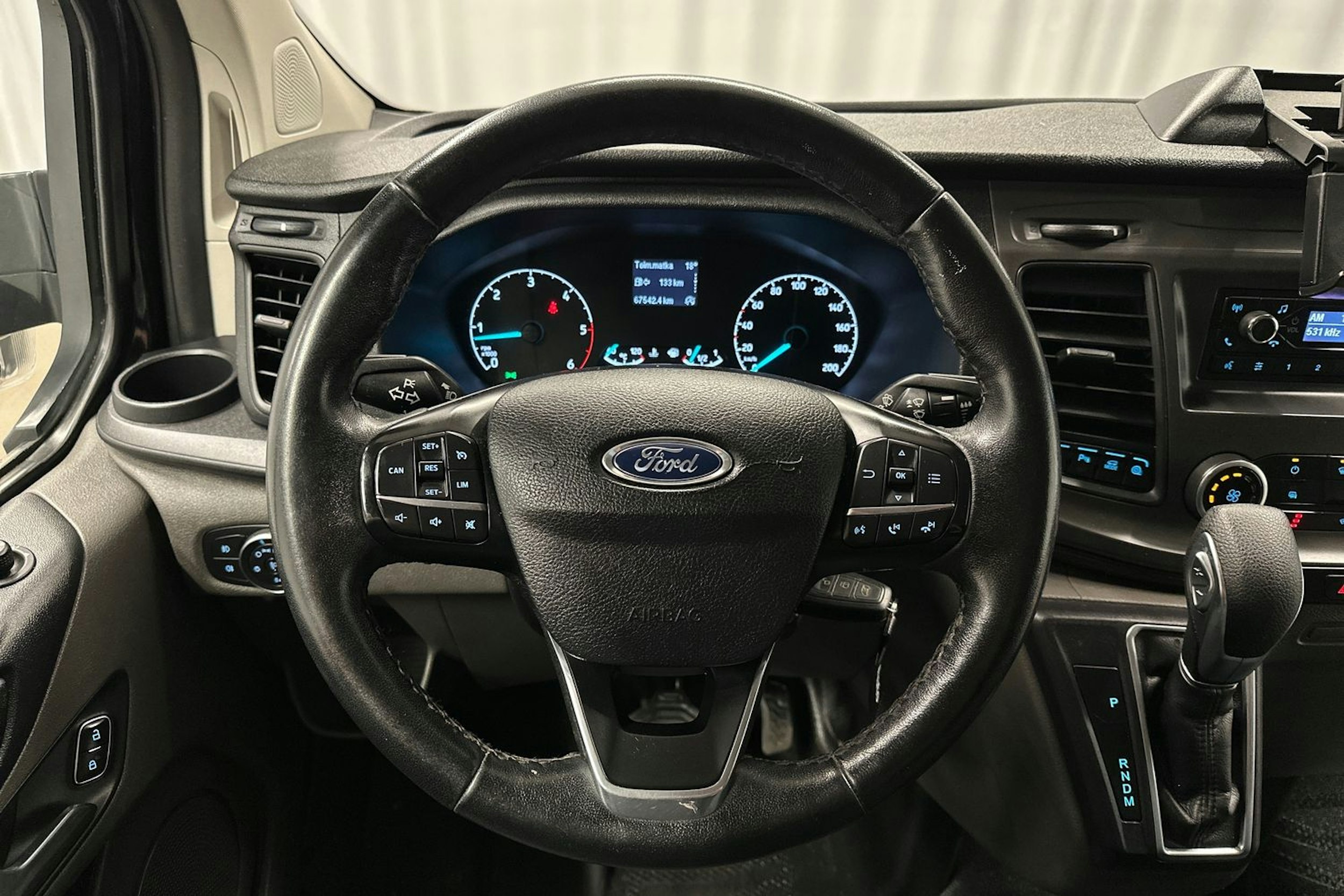 musta Ford Transit Custom 2020 kuva 10.