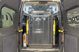 Musta Ford Transit Custom 2020 kuva 5.