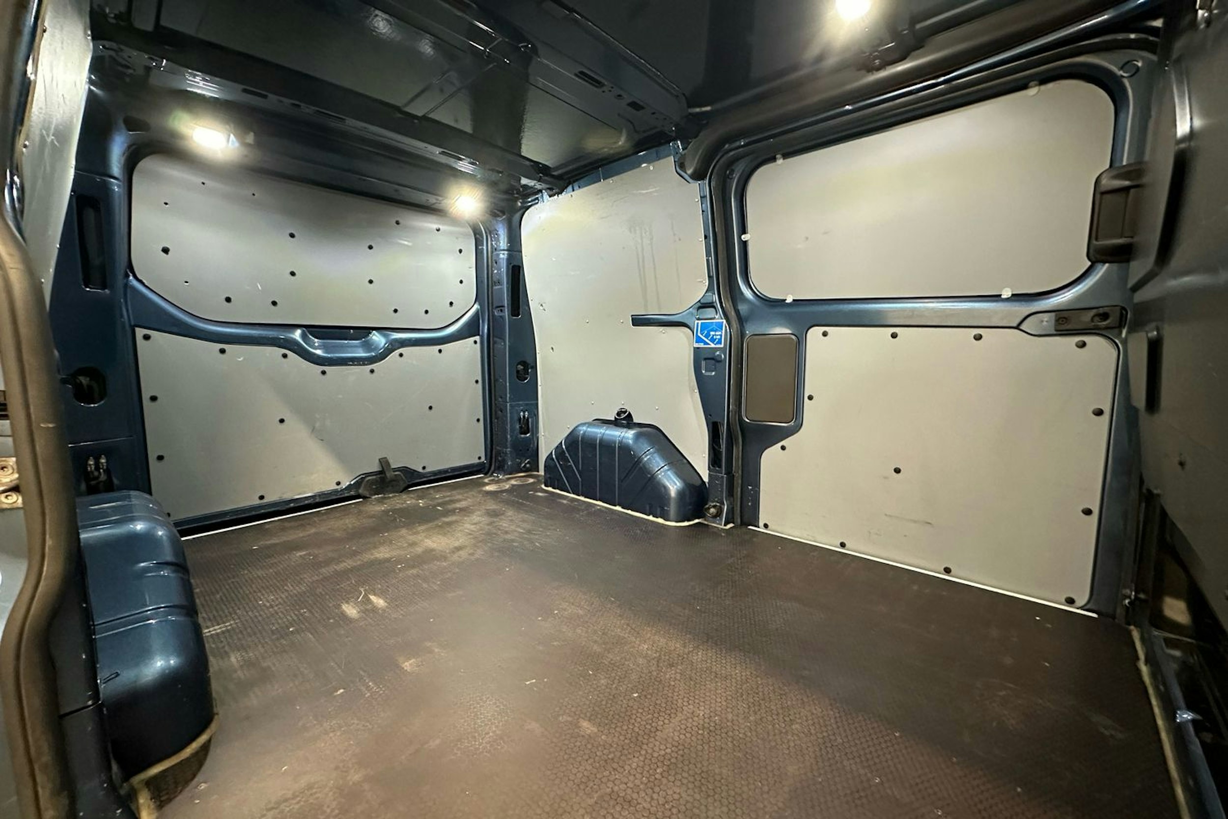 sininen Ford Transit Custom 2020 kuva 10.