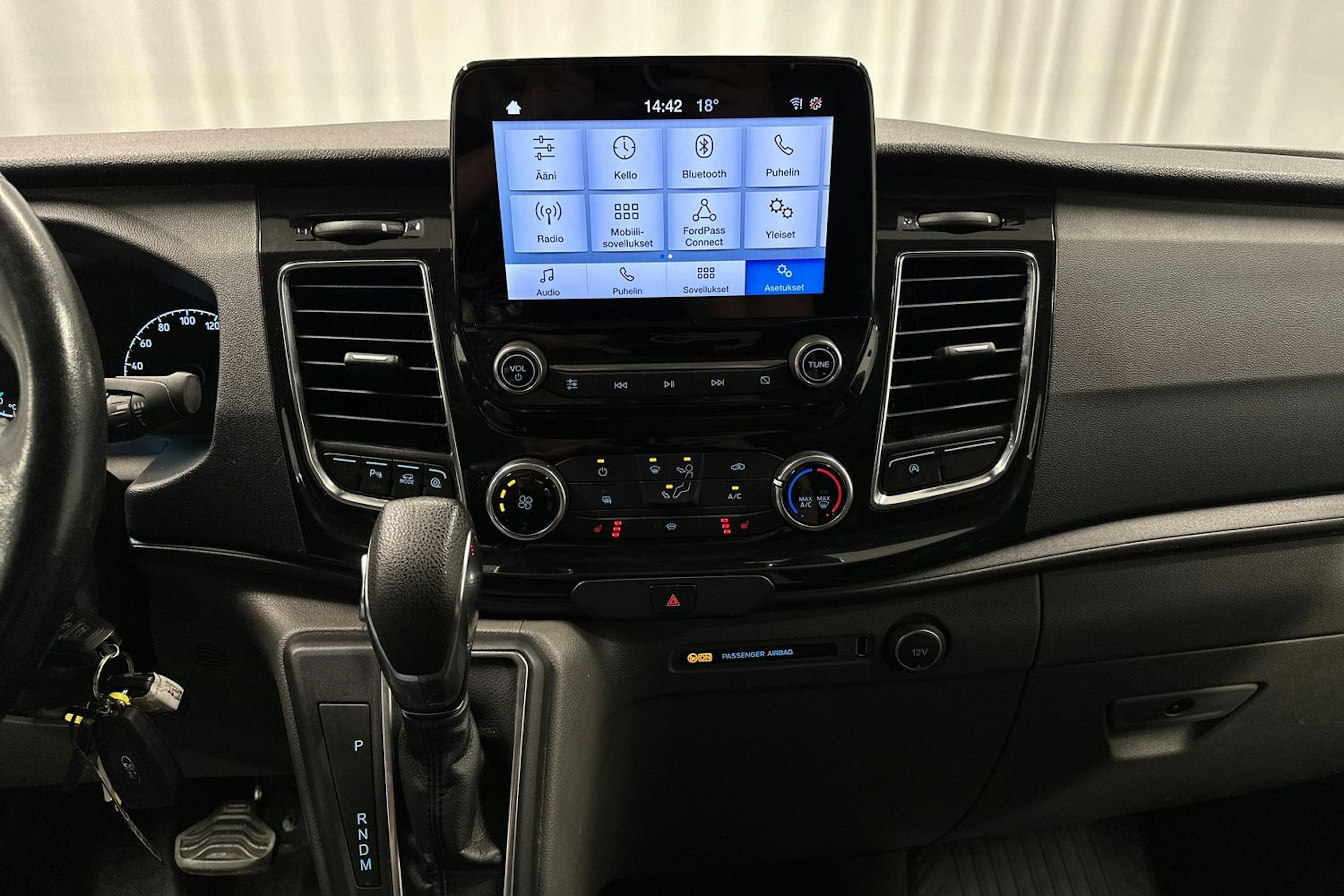 sininen Ford Transit Custom 2020 kuva 23.