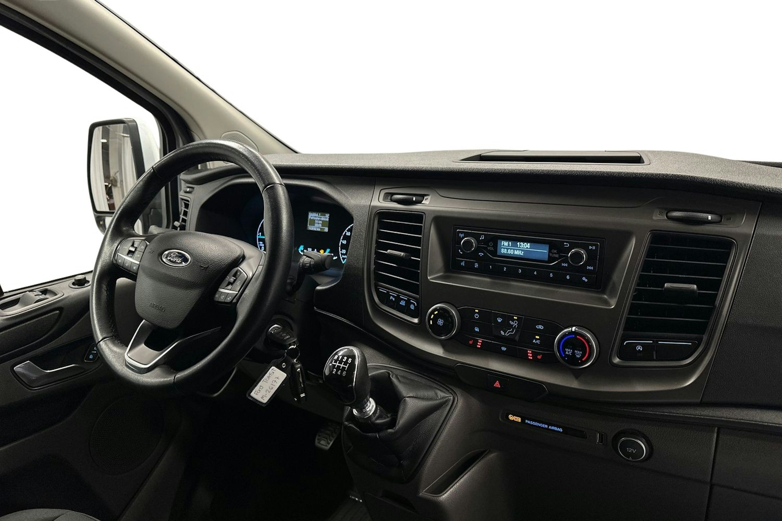 valkoinen Ford Transit Custom 2020 kuva 7.