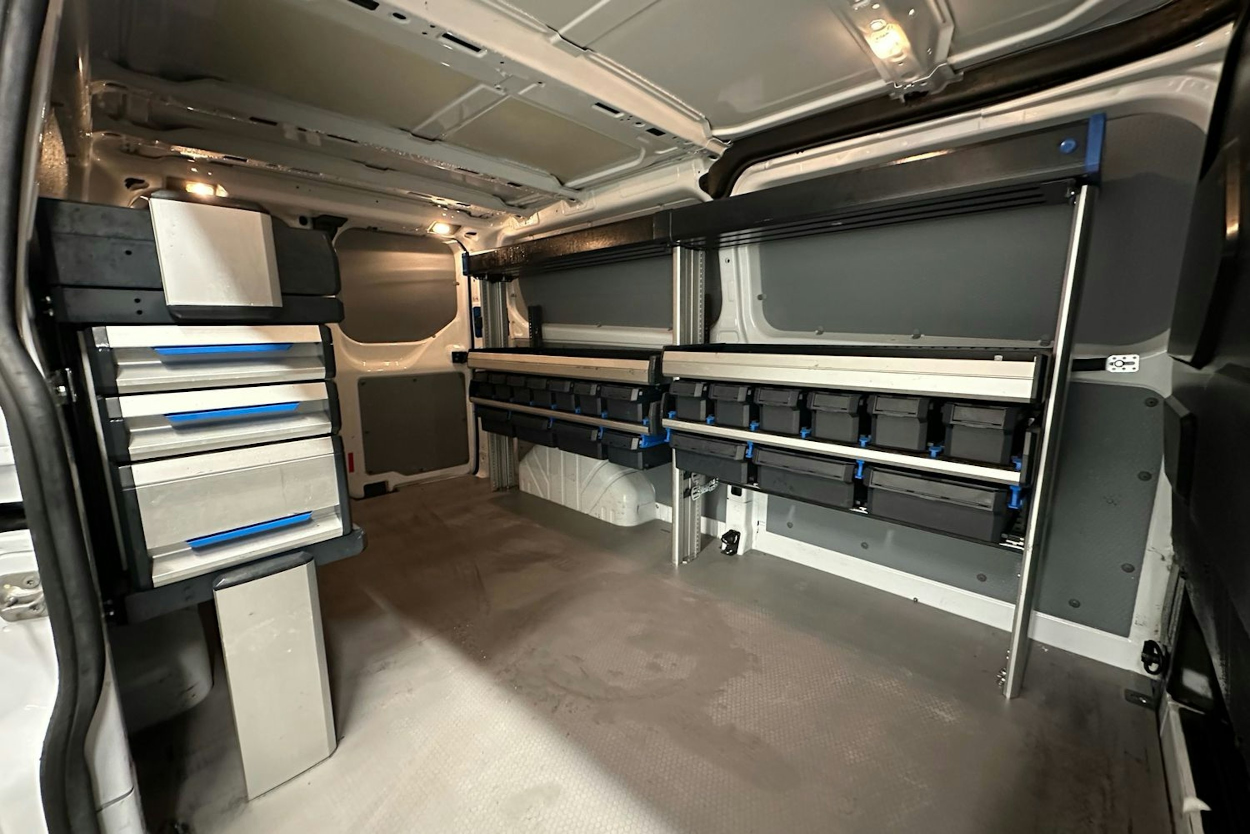 valkoinen Ford Transit Custom 2020 kuva 10.